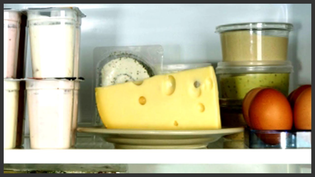 Як захистити сир від плісняви та всихання