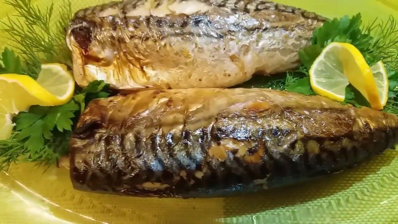 Кулінари розповіли, при якій температурі запікати скумбрію