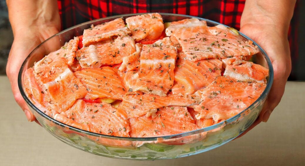 Бюджетний делікатес за 150 гривень: готую хребти лосося — смакота, яку нахвалює вся родина 