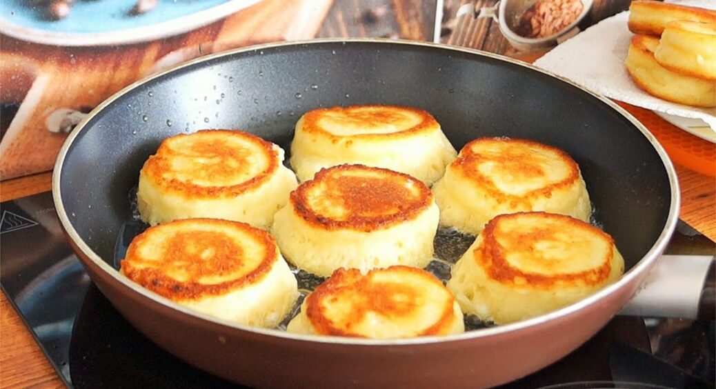 Бюджетні оладки зі жменьки сиру і двох яєць на сніданок за 10 хвилин: хіт 2026 в Україні 