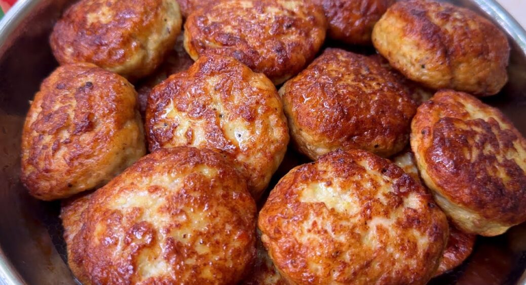 Сиру цибулю в котлетки більше не додаю: лише 1 інгредієнт беру їй на заміну, і ось що це 