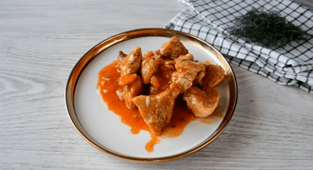 Вже 5 років готую так свинину – смакує на всі 200: перетворюю мʼясо на шедевр і подаю до столу 