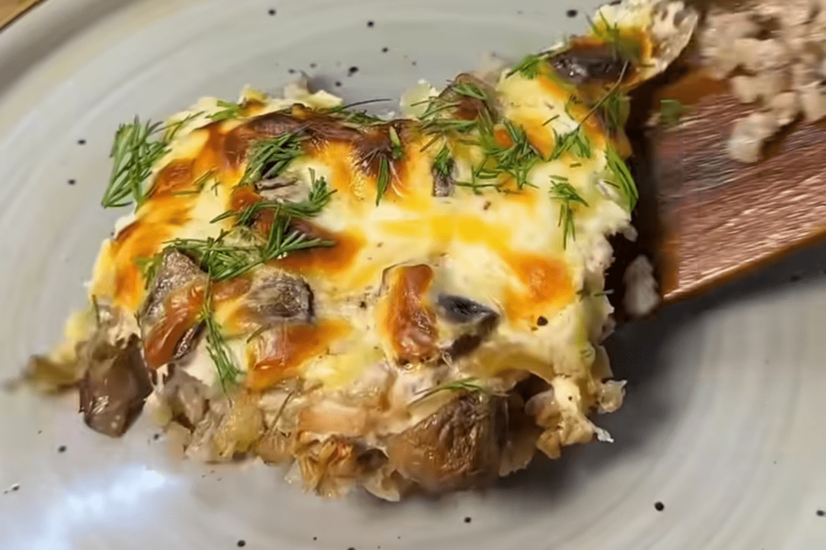 Кулінари поділились рецептом найсмачнішої гречки з мʼясом в духовці