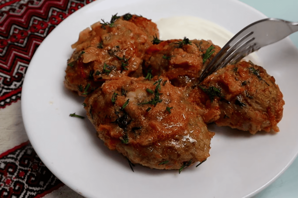 Кулінари розповіли, як приготувати ліниві голубці в духовці за 30 хвилин