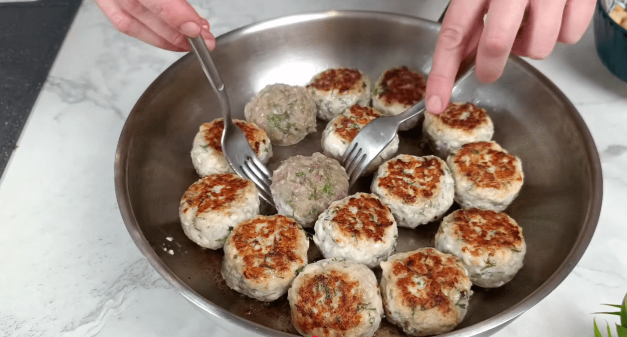 Фрикадельки з квасолею в іспанському стилі – швидко, просто смачно