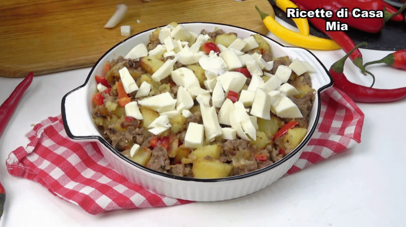 Рецепт швидкої та смачної вечері у духовці, коли не хочеться готувати