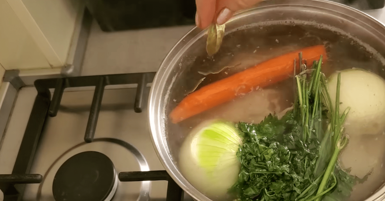 Рецепт ідеальної та дуже смачної закуски зі свинячого язика