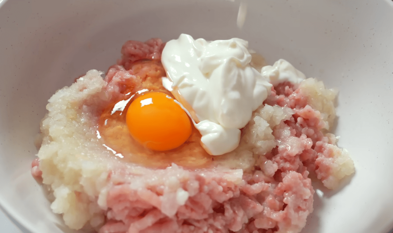 Новий рецепт з курячого фаршу – не оладки та не котлети