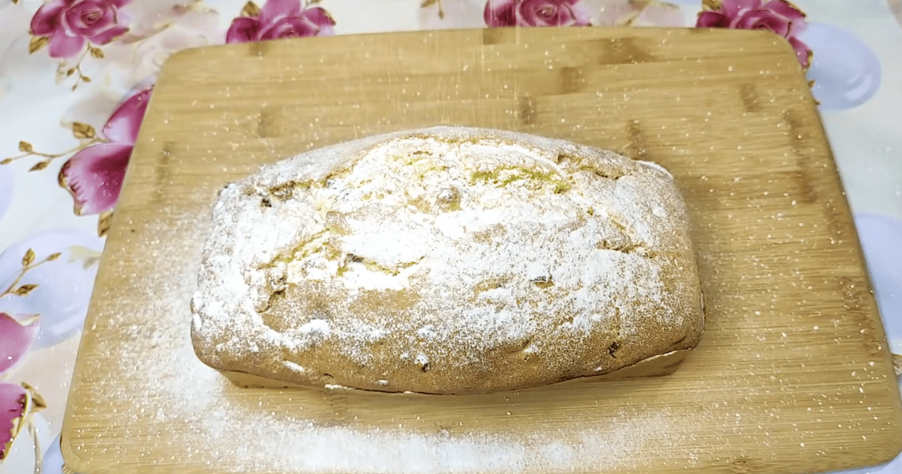 Рецепт пишного кексу на кефірі, який замішується без міксера