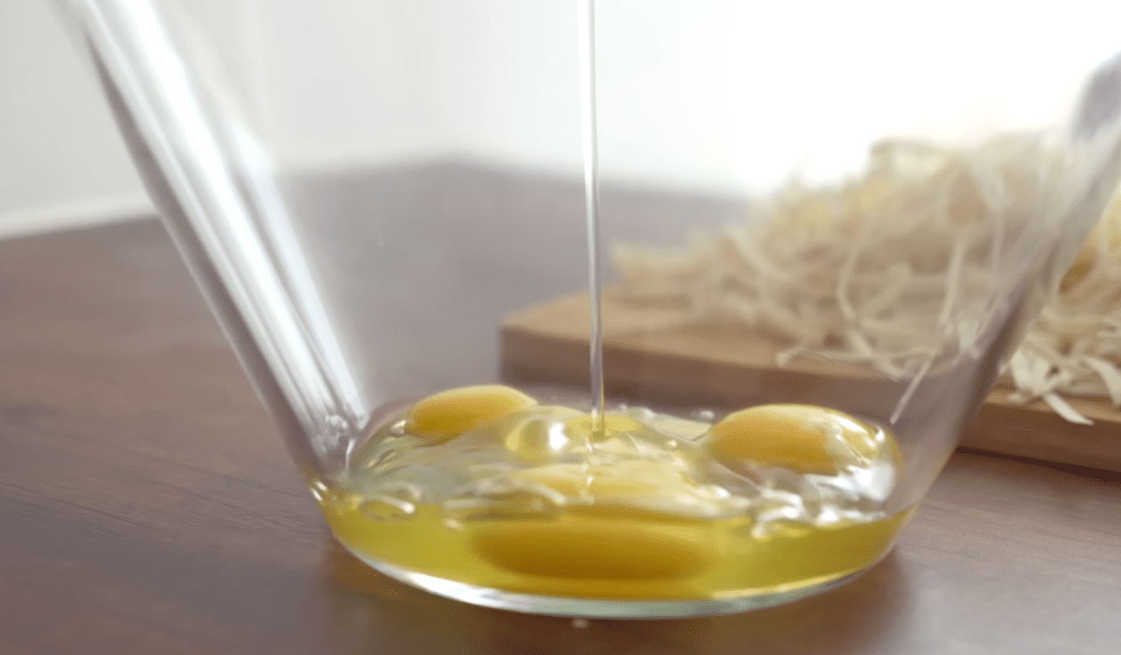 Рецепт оригінального сніданку з лавашем замість звичайної яєчні