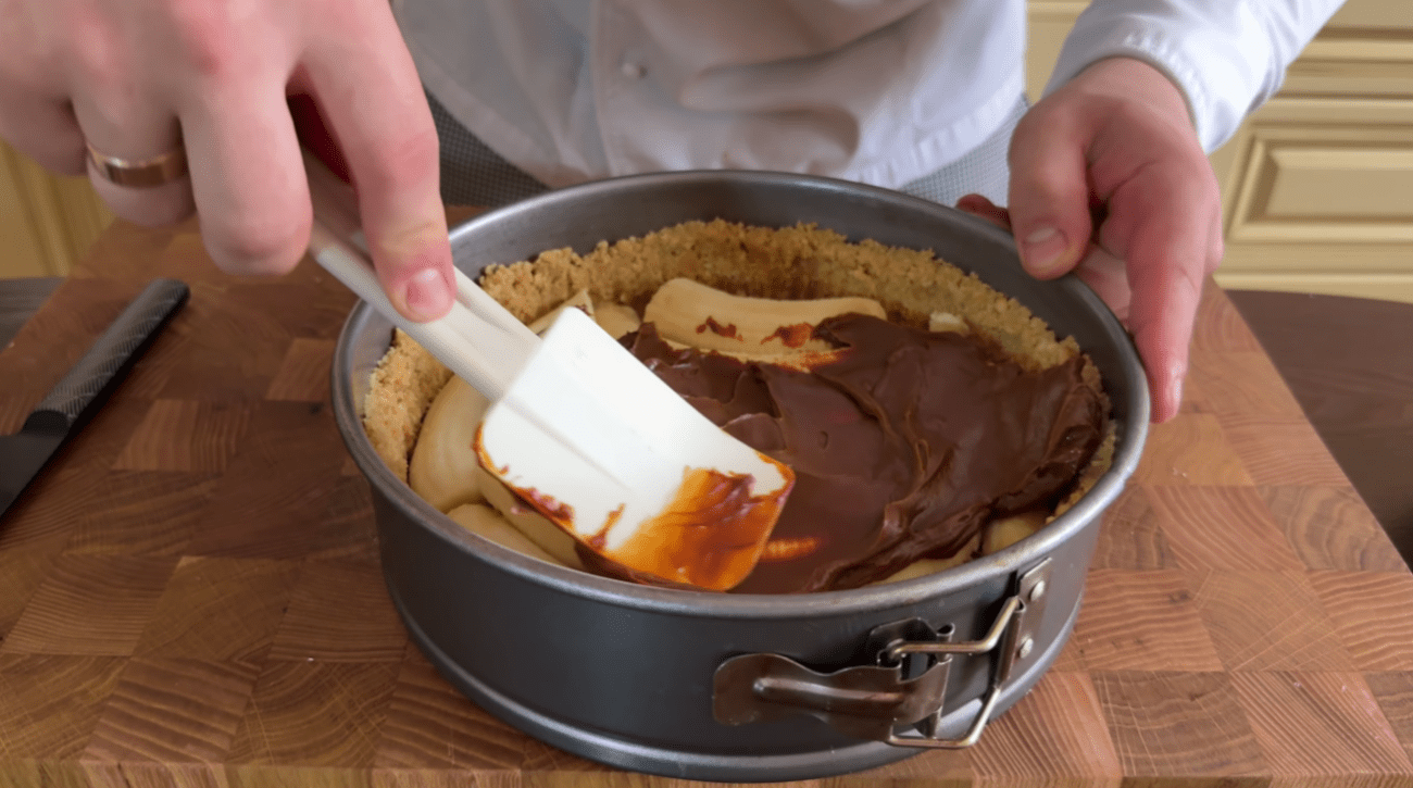 Рецепт торта, який можна приготувати без світла із доступних продуктів