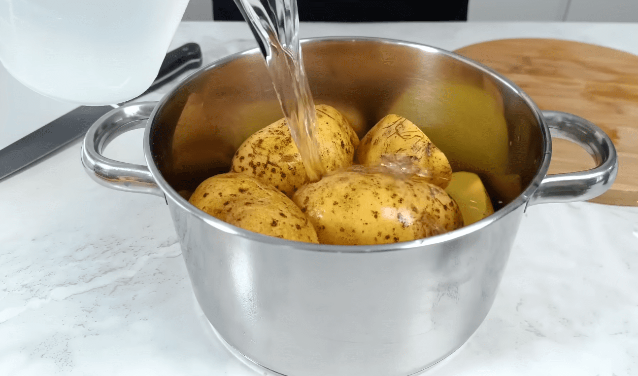 Рецепт смочної картоплі на різні смаки для духовки та аерогрилю