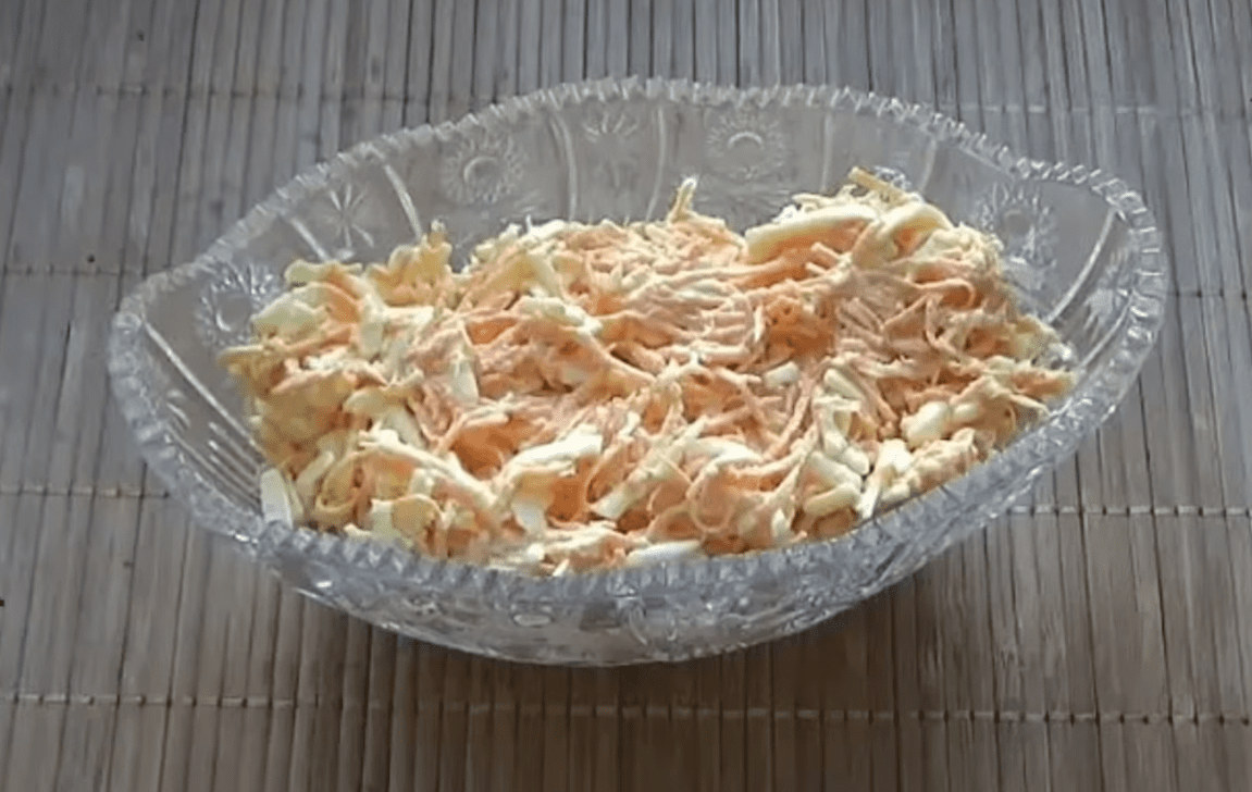 Кулінари згадали 2 найвідоміші салати з радянської їдальні, які готували щодня