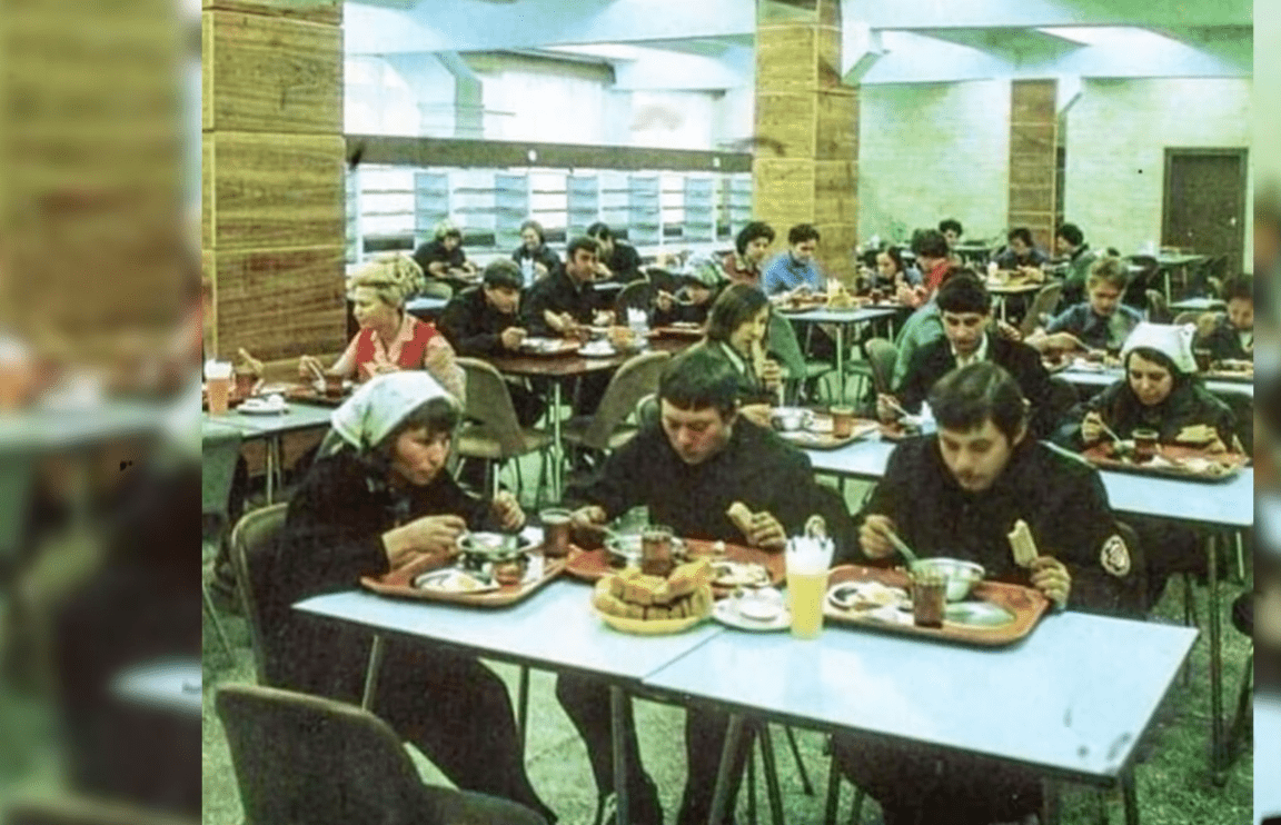 Кулінари згадали 2 найвідоміші салати з радянської їдальні, які готували щодня