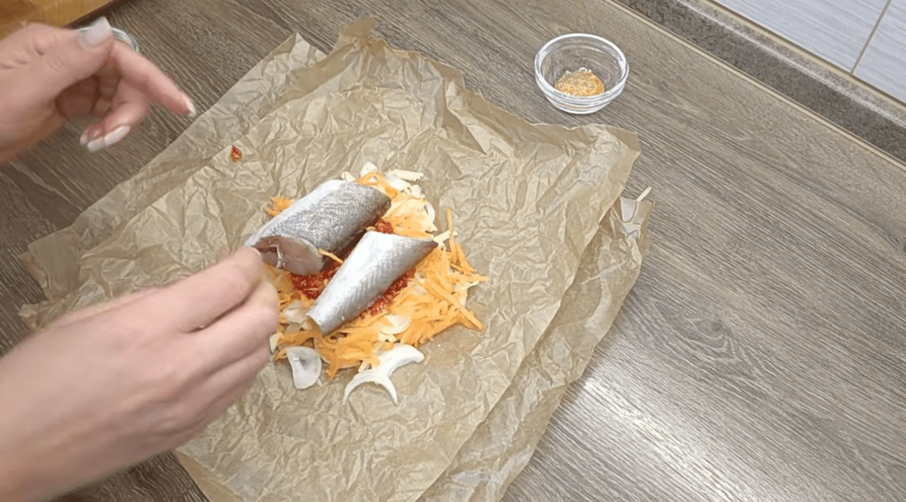 Рецепт риби з овочами у мішечках з пергаменту — зручно і без зайвого посуду