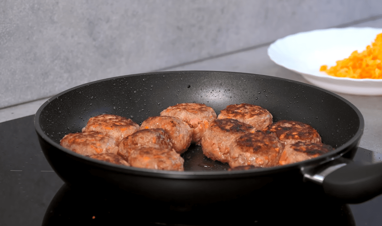 Рецепт соковитих тефтель без рису – так і корисніше і смачніше