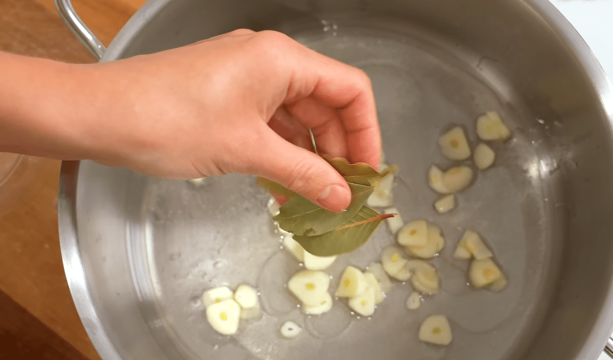 Рецепт маринованих печериць, які виходять в 2 рази дешевше за покупні