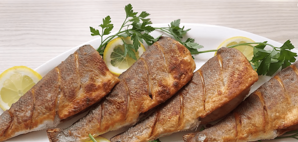 Кулінари розкрили секрет золотистої скоринки на смаженій рибі