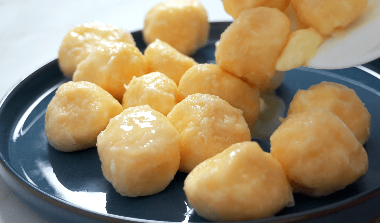 Рецепт швидких галушок з сиром по-київськи буквально за копійки