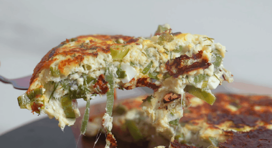 Їм і худну 24/7! Супер корисний та поживний сніданок! 2 види сиру + яйця – ось і весь секрет 