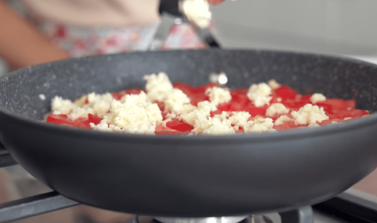 Кулінари розповіли, як за 15 хвилин приготувати смачну вечерю з лаваша