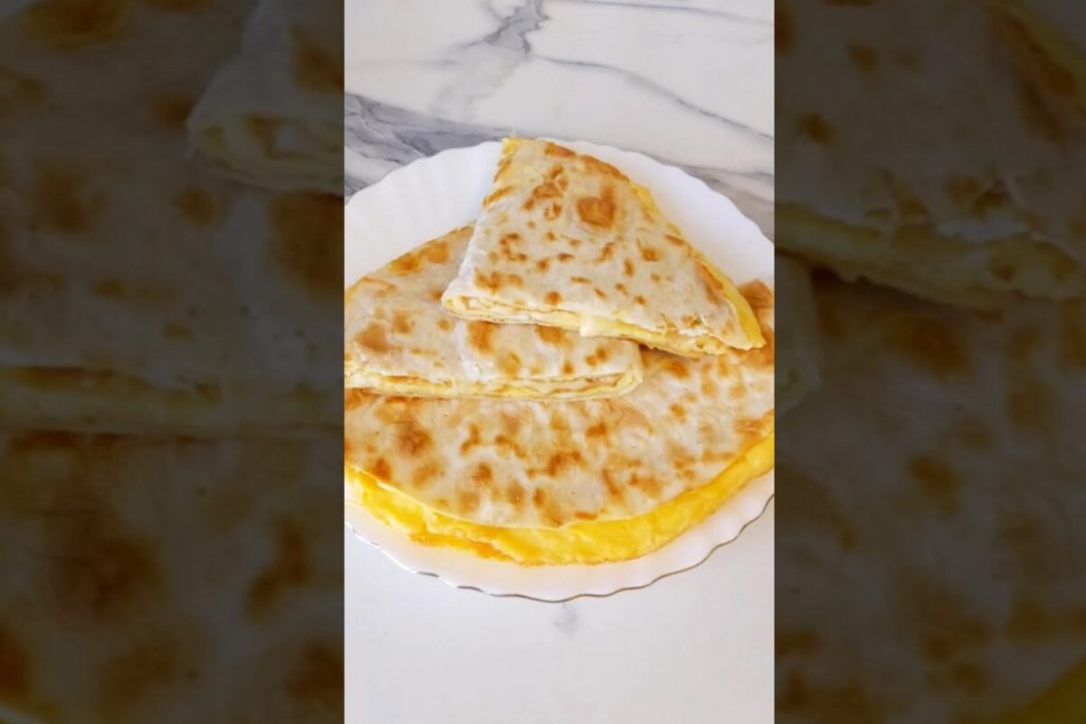 Рецепт пирога з лаваша і яєць