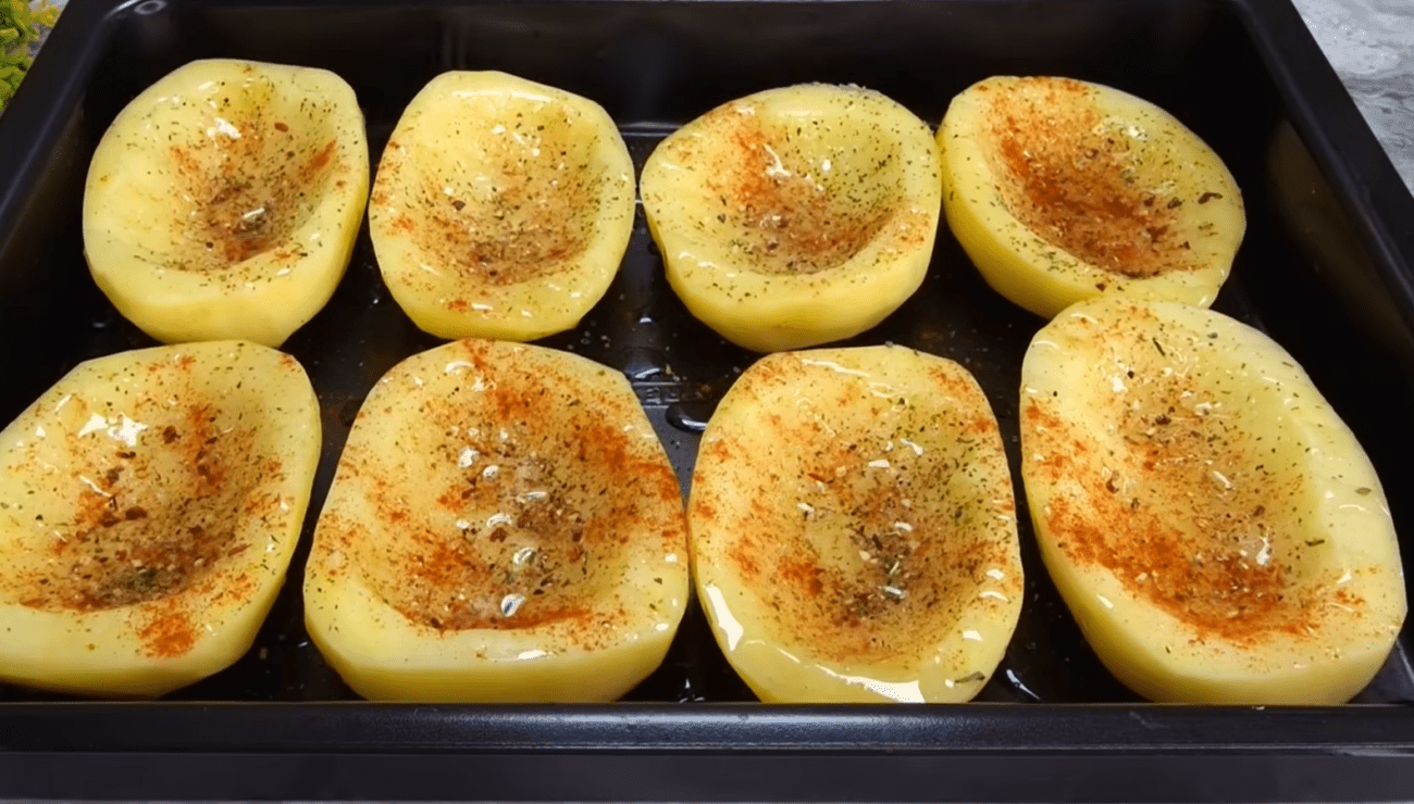 Рецепт дуже смачної фаршированої картоплі на святковий стіл