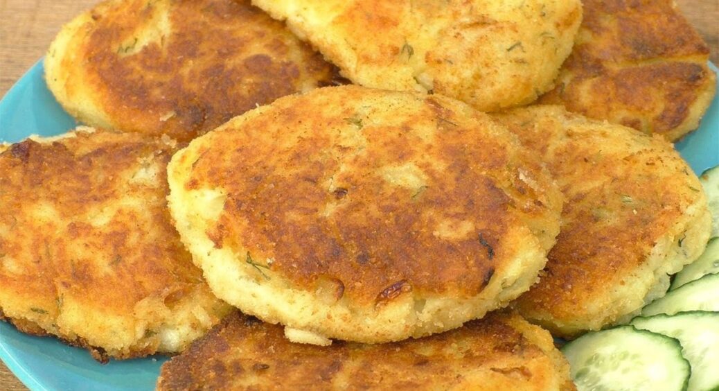 7 картоплин — і ціла каструлька ніжних котлет готова: це дуже ситно і економно — 2 в 1 