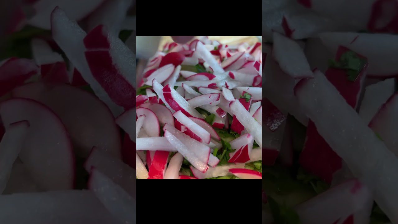 Рецепт салату з редиски. Фото: Youtube канал Prostosmak