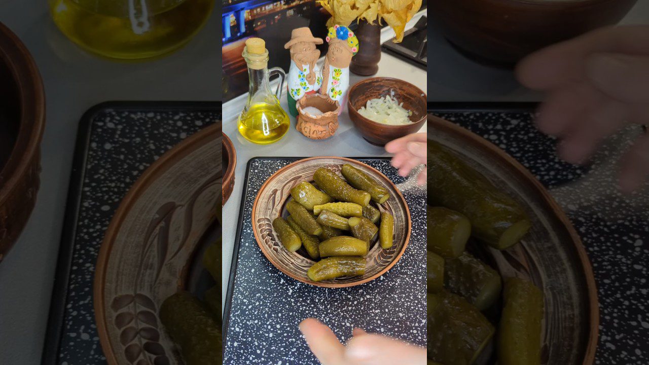 Рецепт салату з квашених огірків та ріпчастої цибулі