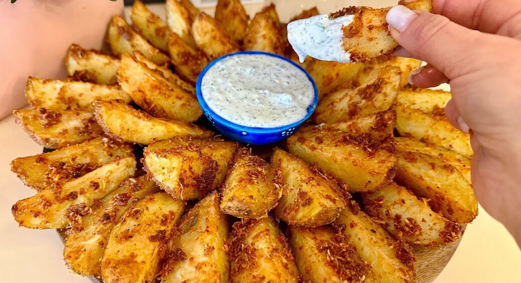 Не лише пюре або в мундирах: як смачно приготувати картоплю до мойви і тюльки – ідеально в піст 