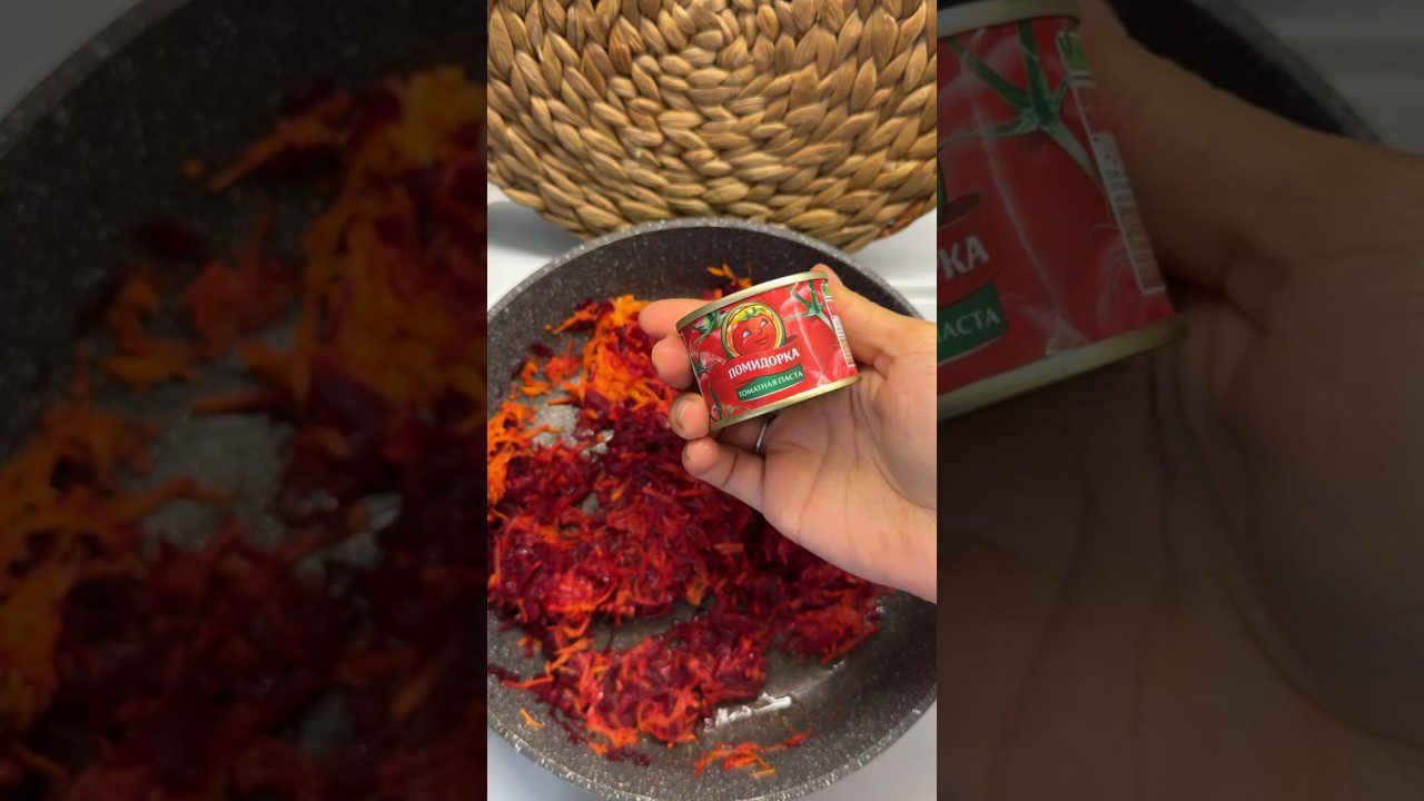 Кулінари розповіли, чи змінити білокачанну капусту в борщі