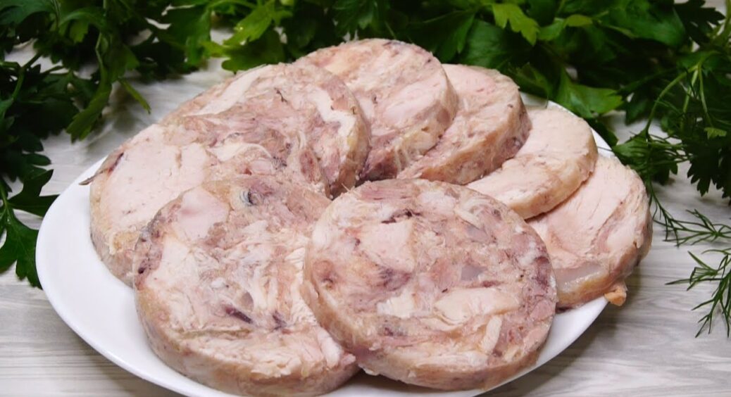 Магазинну ковбасу не купую. Роблю домашню – без хімії, без підсилювачів – натуральне м’ясо 