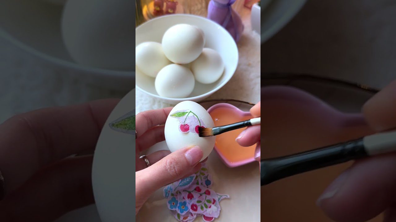 Техніка декупажу для декорування яєць на Великдень