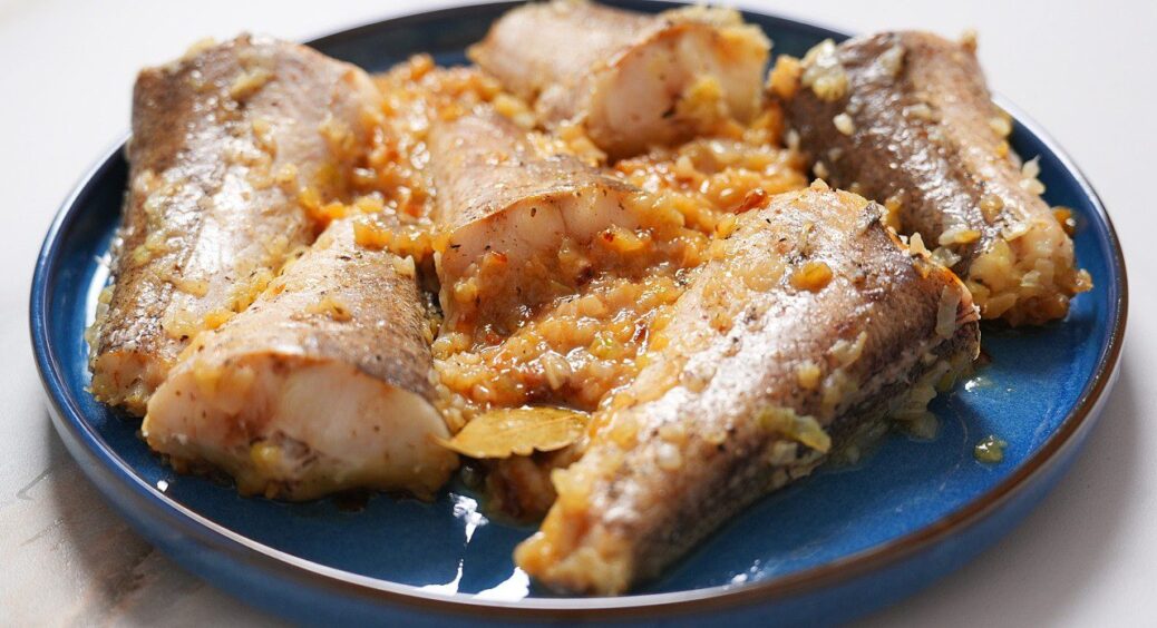 Ось як потрібно готувати хек! Рецепт підгледіла в подруги — смачніше ще в житті не їла 