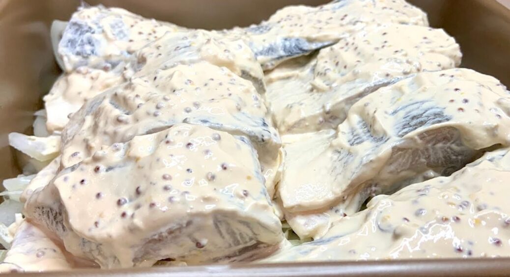 Більше не смажу — 30 хвилин і вся сімʼя їсть найсоковитішу запечену рибу по-миколаївськи 