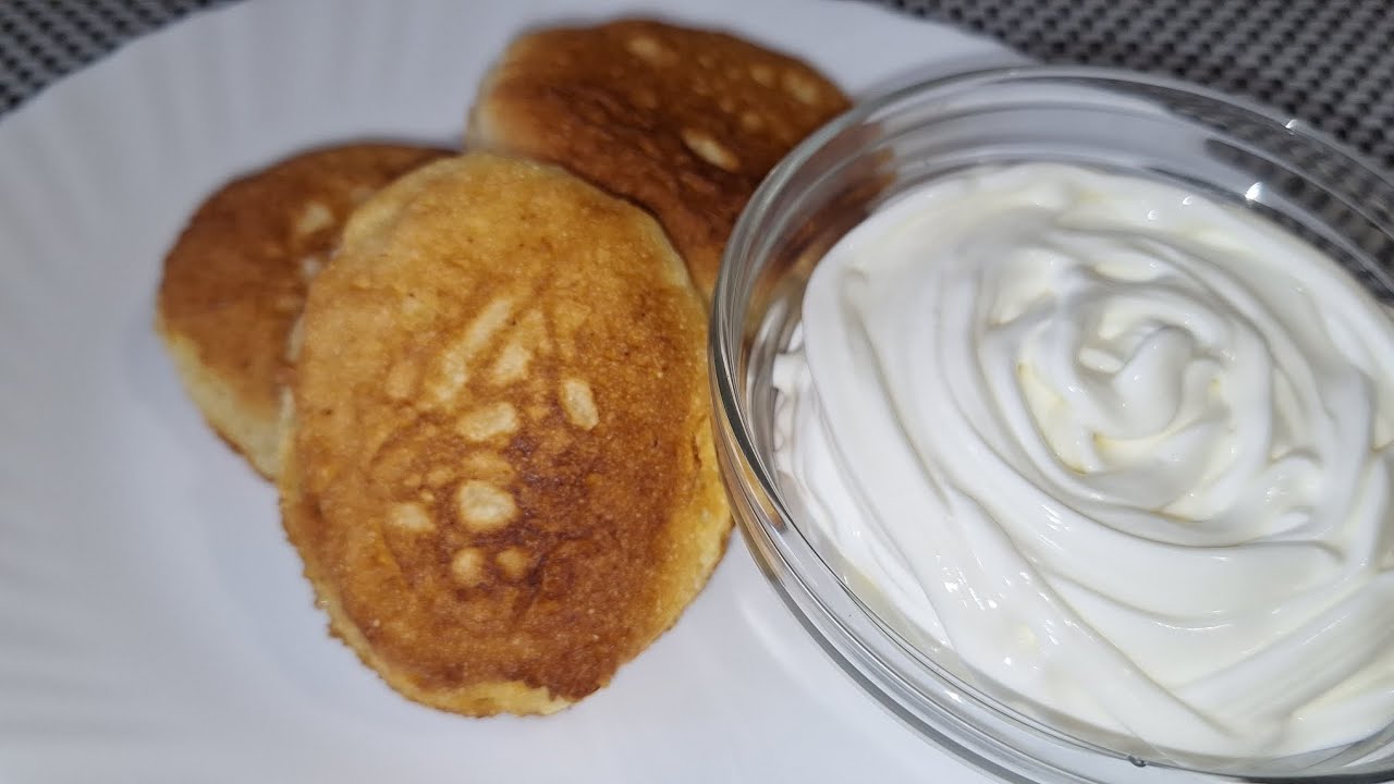 Рецепт оладків з манкою. Фото: Youtube канал Українська хата