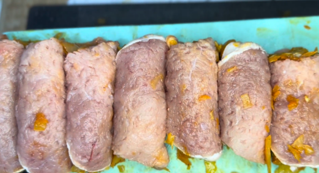 Цей рецепт я привезла з Волині: найсмачніші крученики з тушкованою капустою 