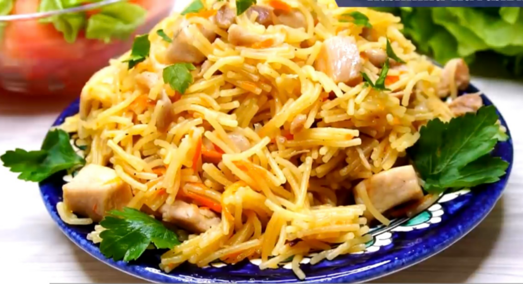 Швидше за плов, смачніше за рис: курка з вермішеллю “по-пловному” – менше мороки, більше смаку 