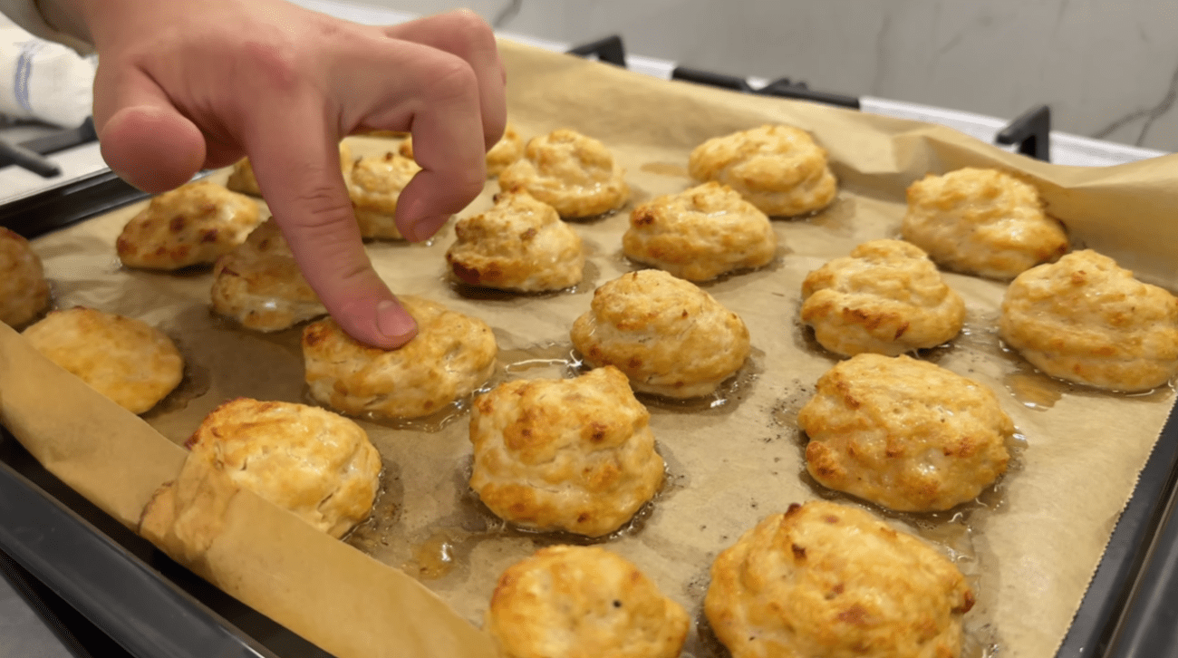 Кулінар розповів, як приготувати домашні курячі котлети за 17 хвилин