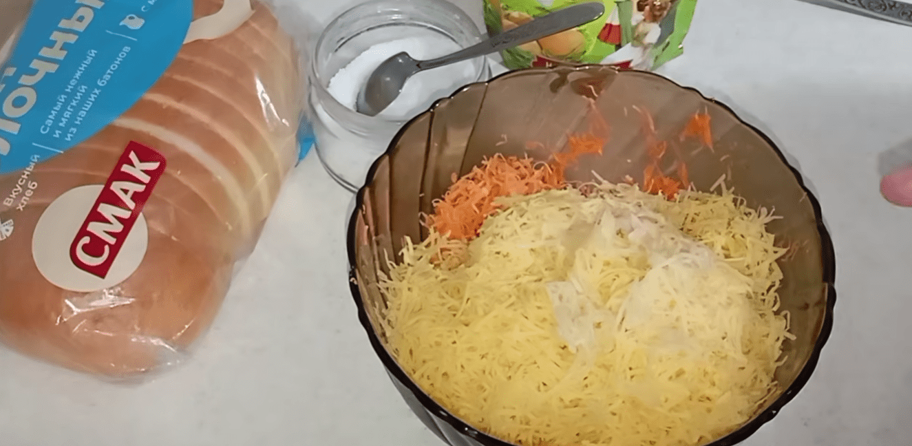 Як з двох простих продуктів приготувати салат та намазку на бутерброди