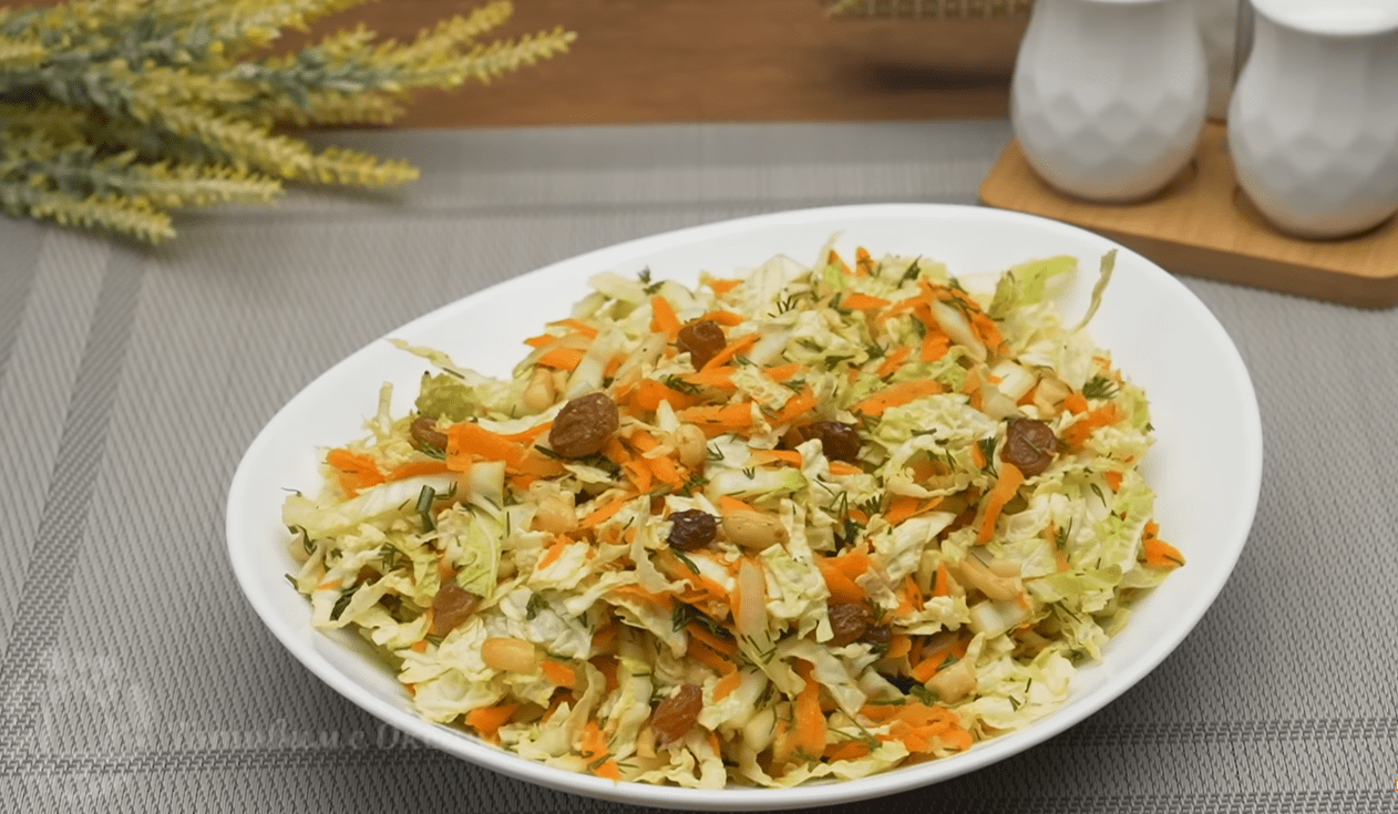 Рецепт найпопулярнішого у 2026 році вітамінного салату з пекінської капусти 