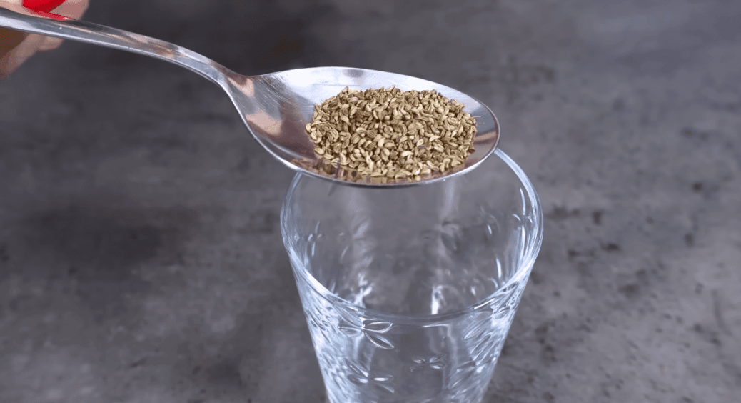 Перед посадкою петрушки я роблю ЦЕ — росте як на дріжджах! Метод “борошно і замочування” 