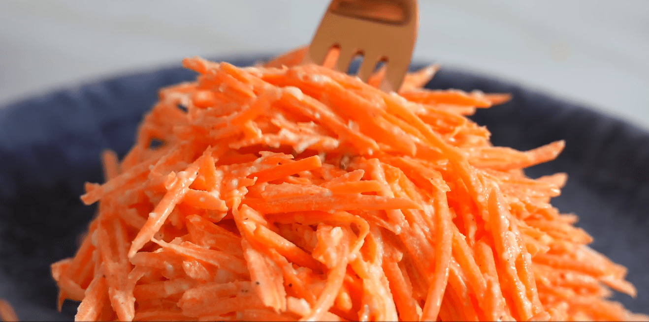 Рецепт найсмачнішого салату зі звичайної моркви та домашнього майонезу