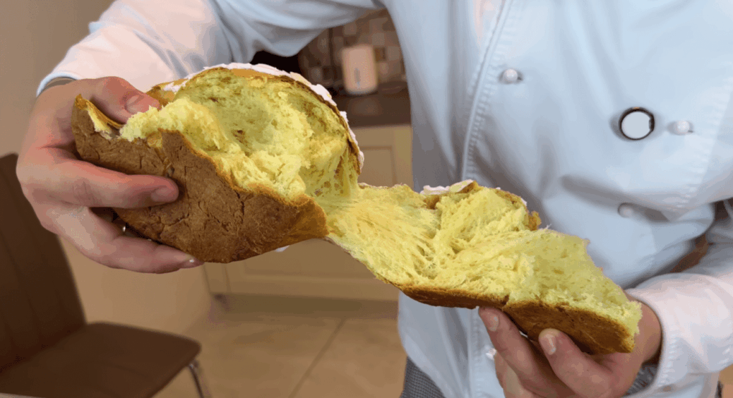 Розкрито секрет пухкого тіста для паски! Найкращий рецепт на Великдень, який 100% вийде у всіх 