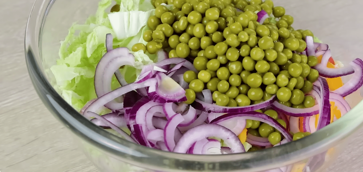 Кулінари дали рецепт нового модного салату з пекінської капусти