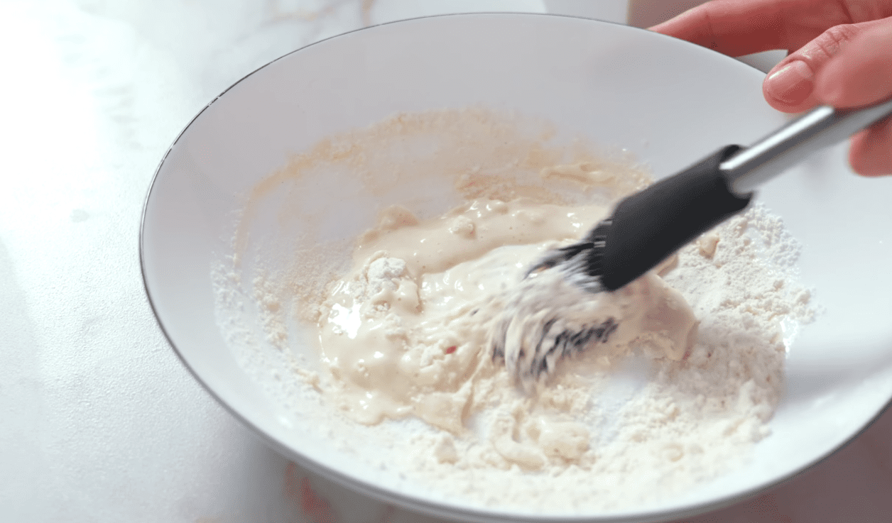 Господині показали, як за 5 хвилин зробити паперові форми для пасок