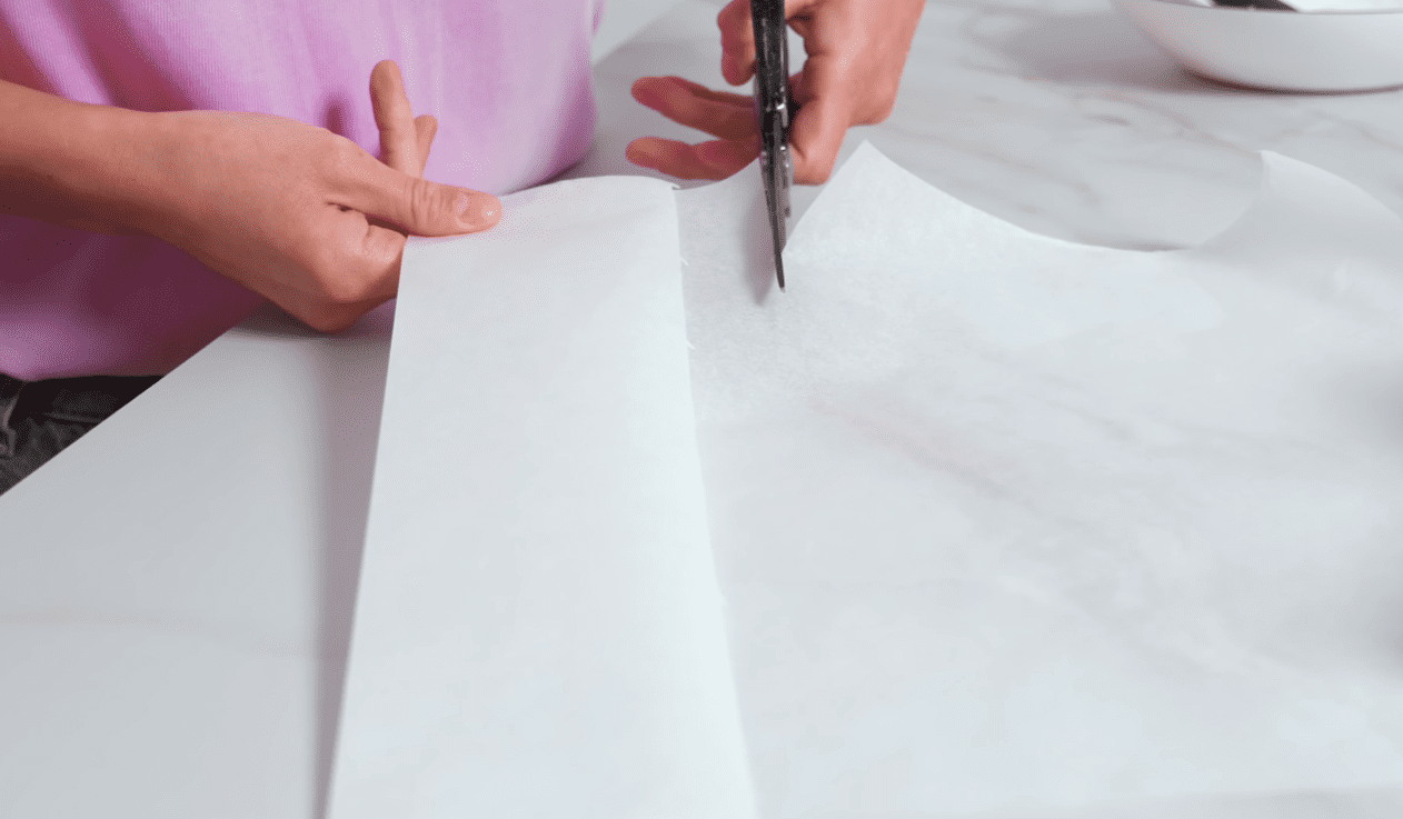 Господині показали, як за 5 хвилин зробити паперові форми для пасок