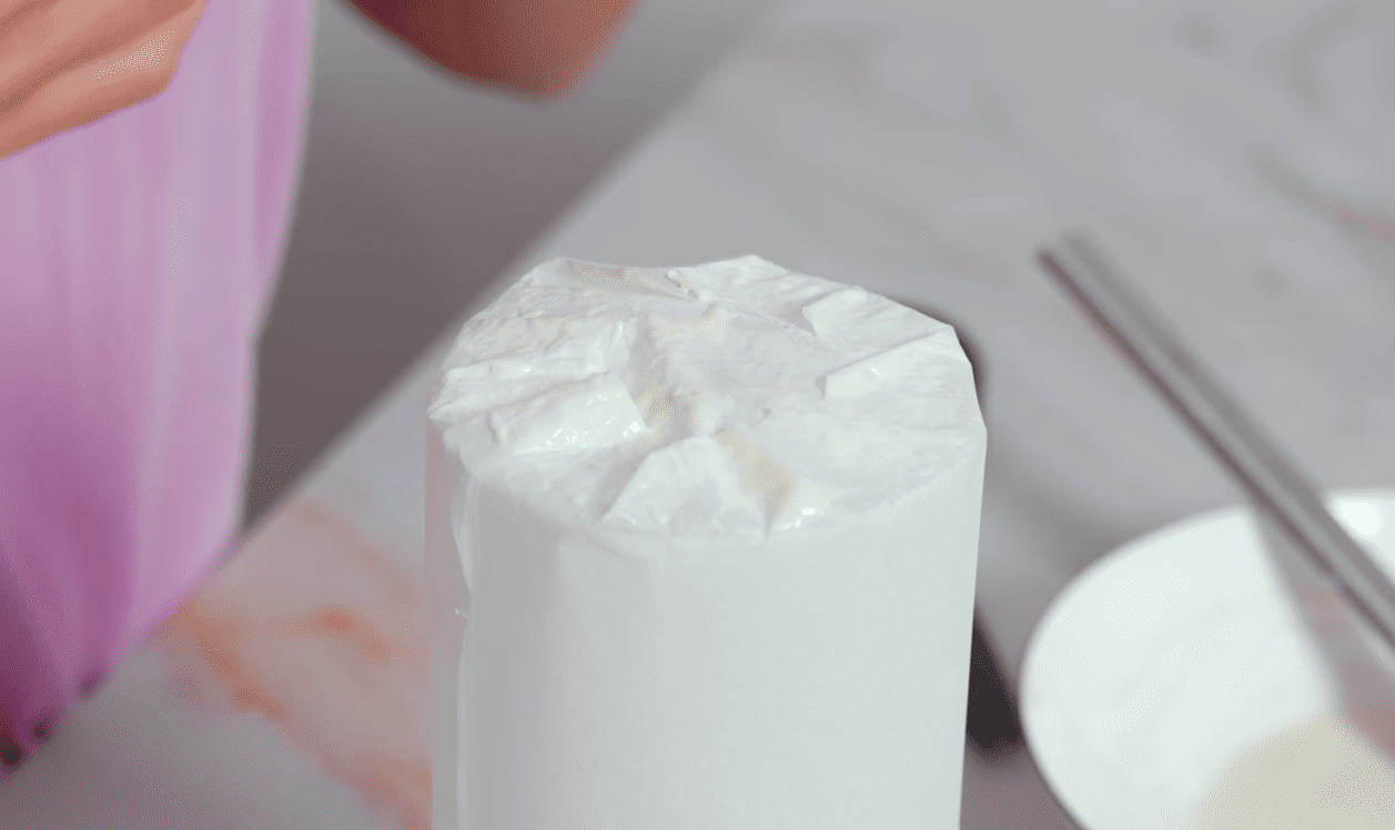 Господині показали, як за 5 хвилин зробити паперові форми для пасок