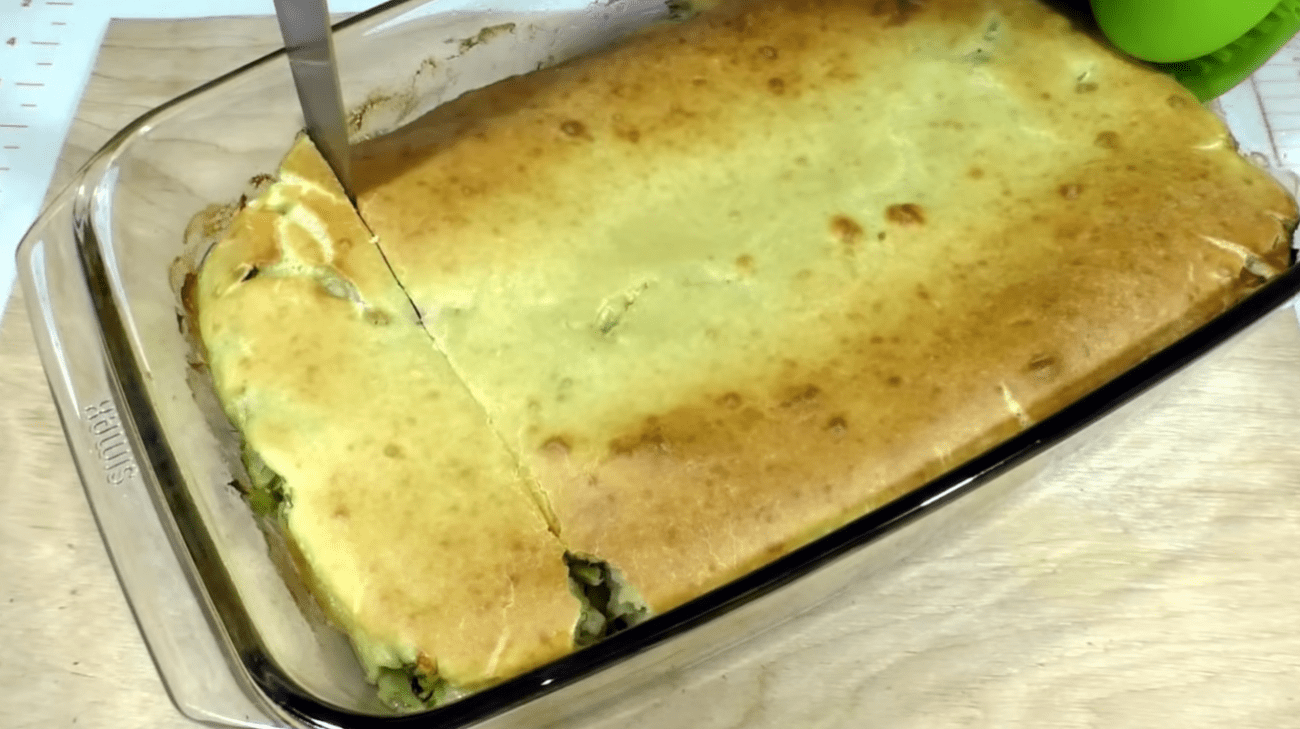 Рецепт смачного пирога з молодої та старої капусти - ніжніше за будь-які запіканки Фото: YouTube Лілія Цвіт